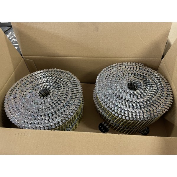 1 x Coil of 900 Nails Montana Ring Shank Nails 50mm Long x 2.5mm Finish: Galvanised Tip Style: Diamond Shaft Style: Shank (Extra Grip)