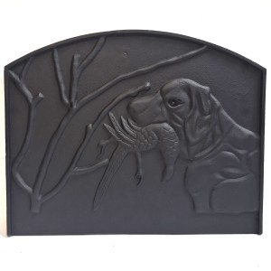 Hunting Dog Cast Iron Fire Back 19'' Wide - Cast Iron